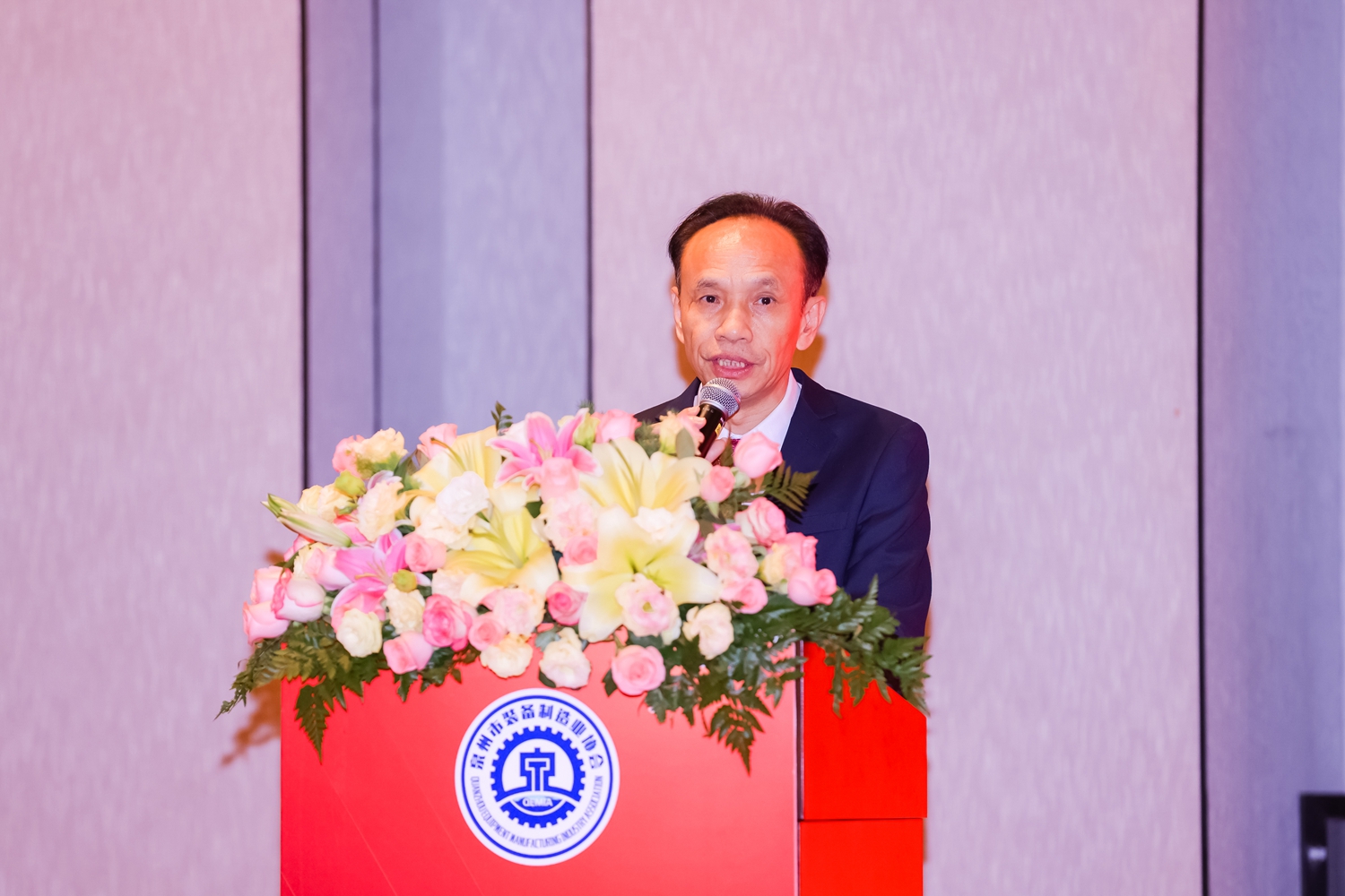 会长工作报告_副本.jpg